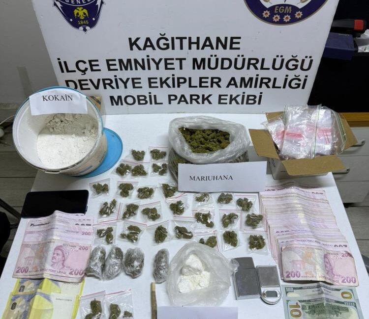 İstanbul Kağıthane’de, bir şüphelinin yasaklı madde ticareti yaptığı belirlenmesi üzerine
