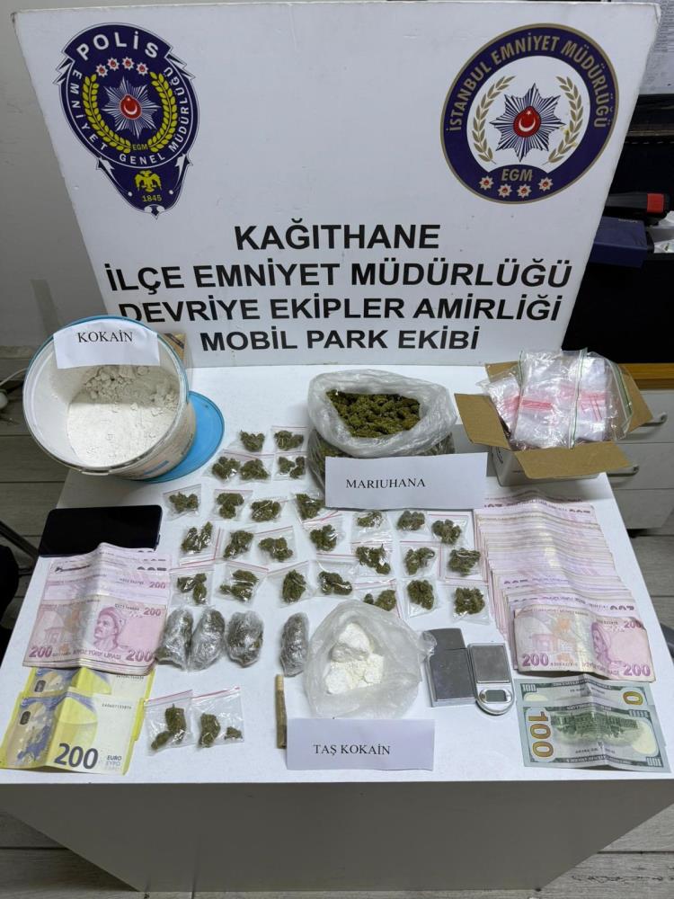 İstanbul Kağıthane’de, bir şüphelinin yasaklı madde ticareti yaptığı belirlenmesi üzerine