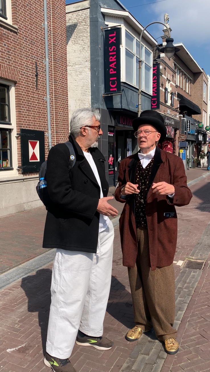 Zengin Baba, İnegöllü Deniz Taciri Mehmet Reis Hollandada Kral Günü Kutlamalarında Panayır Hokkabazı Folkert Lawrence Ile...