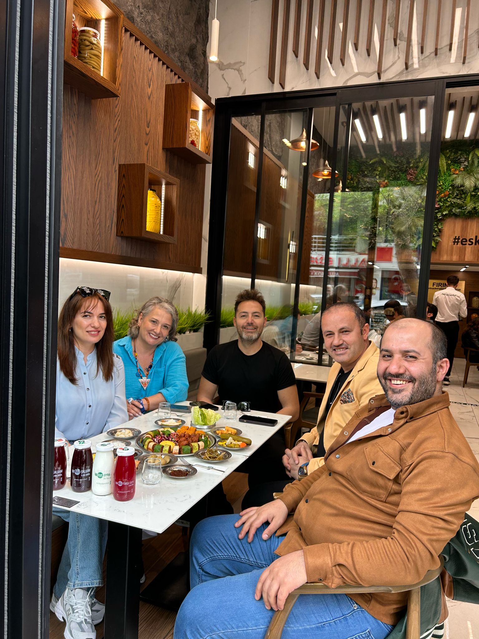 1F0707Cb 3930 4E95 88B3 11B4999C1Beb