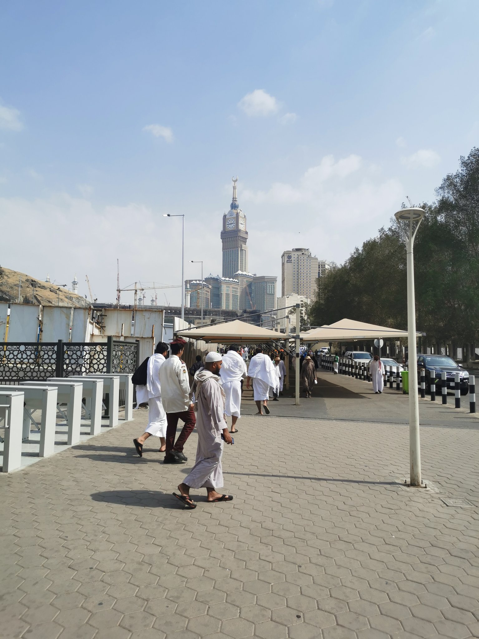 G J M Un Zu W Q A A6Fvh