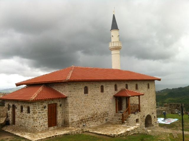 Tiran Preze Kale Camii