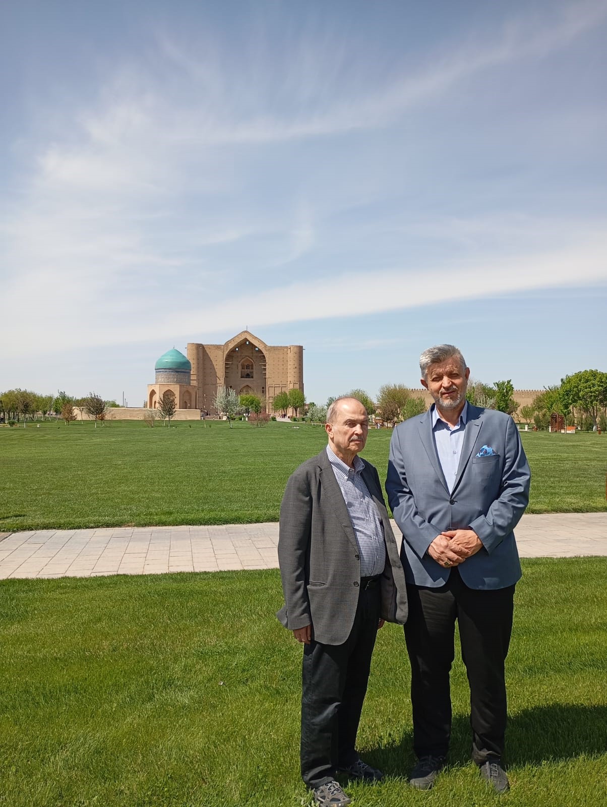 Mustafa Vefa Çelebi Ve İbrahim Ethem Gören Türkistanda, Hoca Ahmed Yesevînin Huzurunda