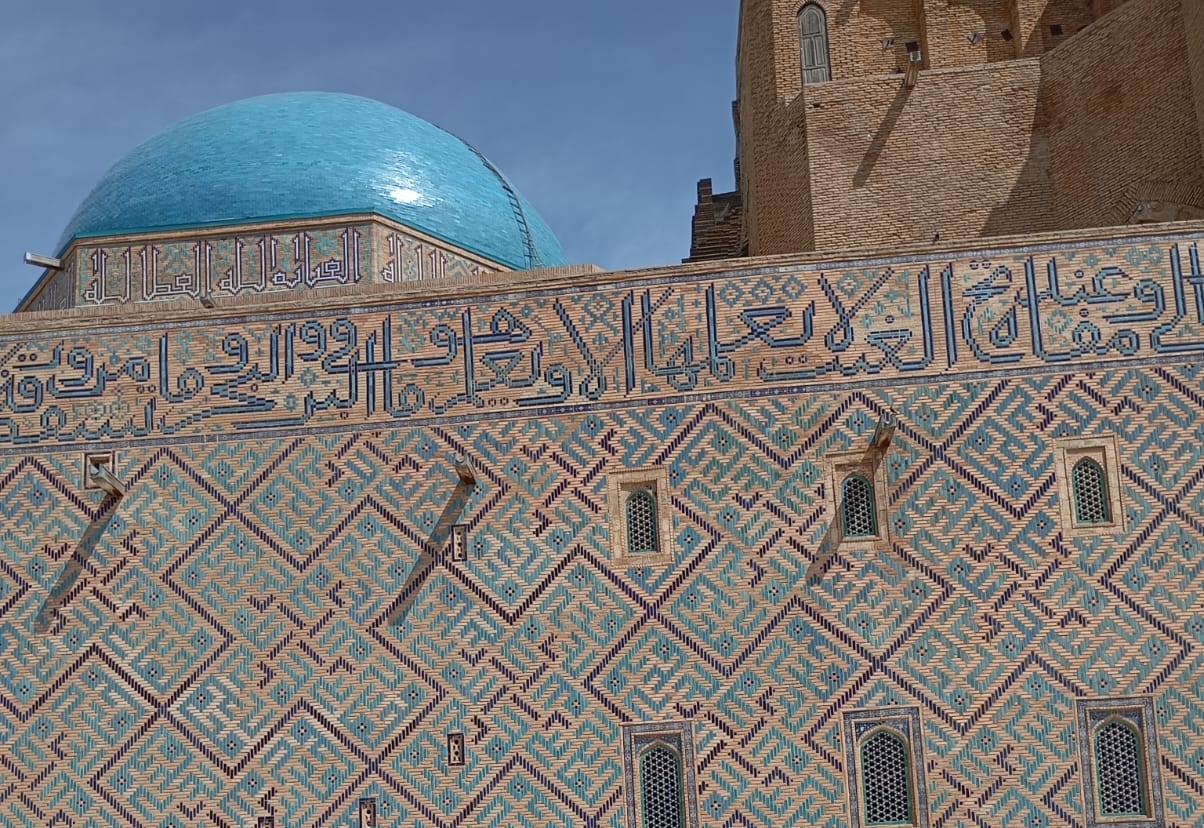 Ahmed Yesevî Dergâhının Dış Cepne Tezyinatı