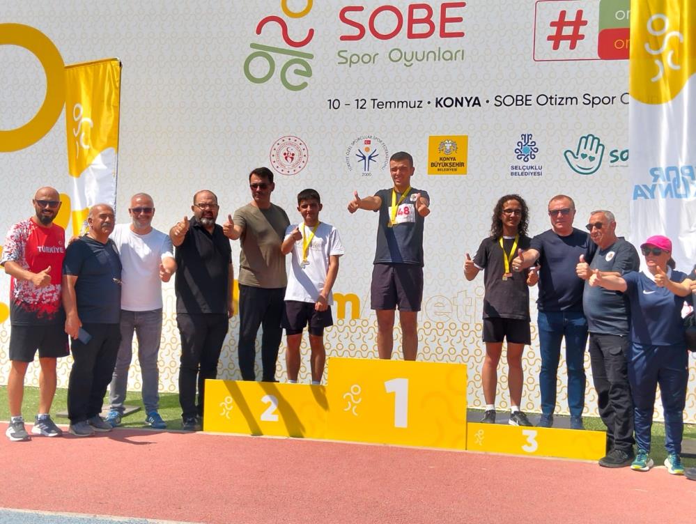 Konya’da düzenlenen Otizm Türkiye Şampiyonası’na katılan Aydınlı özel sporcular performanslarıyla