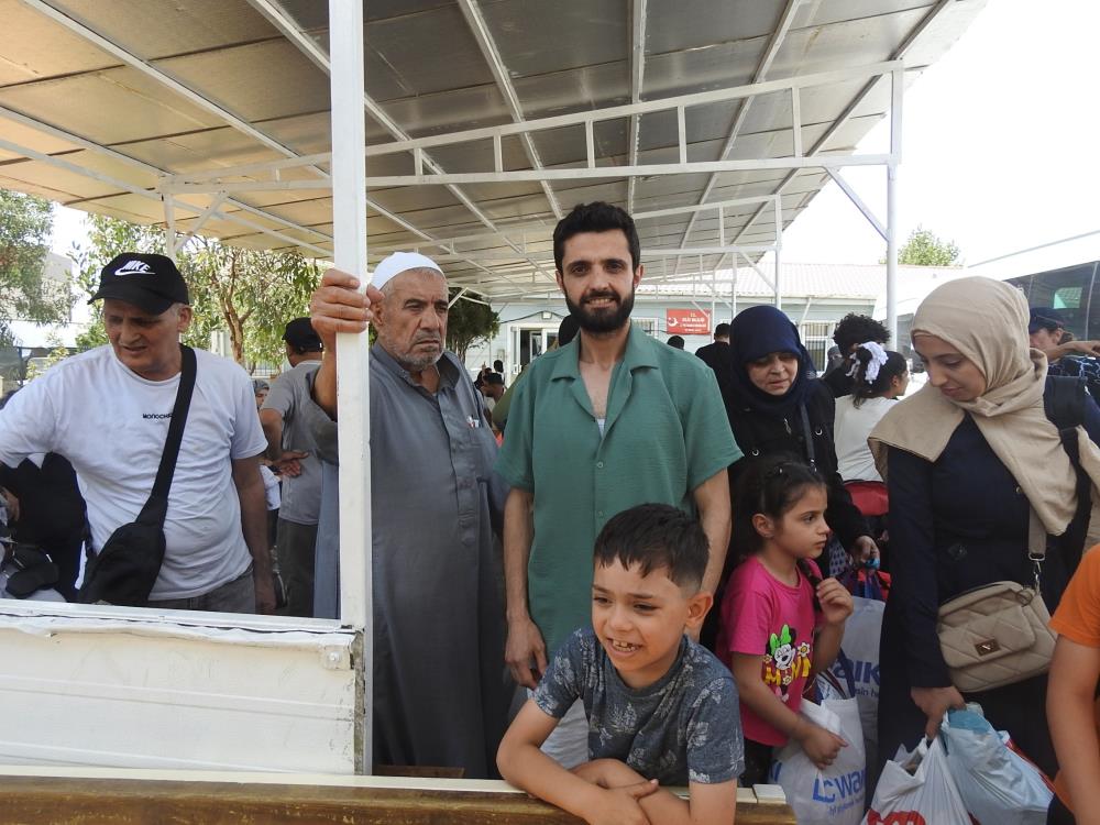 Esad rejiminin sona ermesinin ardından Kilis Öncüpınar Sınır Kapısı'nda Suriyeli