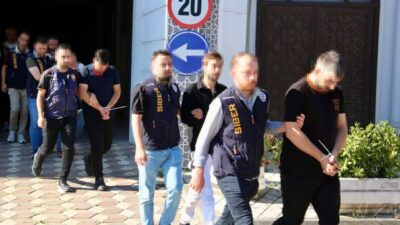Afyonkarahisar merkezli 5 ilde yapılan dolandırıcılık operasyonunda gözaltına alınan 8
