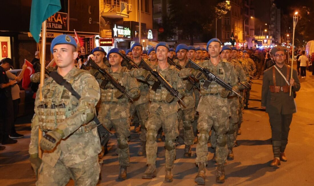 Afyonkarahisar'da Büyük Taarruz'un 103. yıl dönümü dolayısıyla "Zafer Bayramı Fener