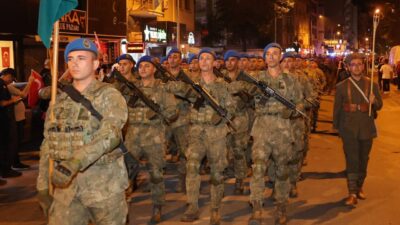 Afyonkarahisar'da Büyük Taarruz'un 103. yıl dönümü dolayısıyla "Zafer Bayramı Fener