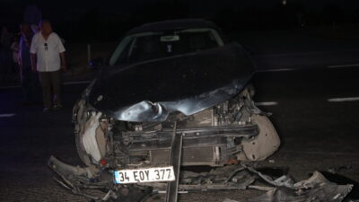 Amasya’nın Taşova ilçesinde 2 otomobilin çarpışması sonucu meydana gelen kazada