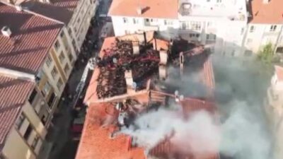 Ankara’nın Gölbaşı ilçesinde 3 katlı bir binanın en üst katında