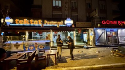 Antalya'nın Kepez ilçesinde pastanede çıkan silahlı kavgada 2 kişiyi öldüren