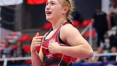 Milli güreşçi Beyza Nur Akkuş, Bulgaristan'da düzenlenen 20 Yaş Altı