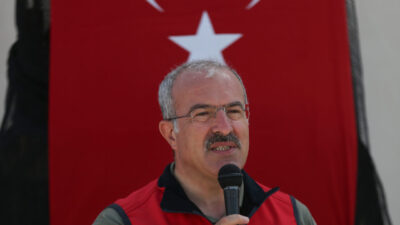 Çanakkale'nin Biga ilçesine bağlı Kemer köyündeki barınakta hazırlıklarını tamamlayan balıkçılar,