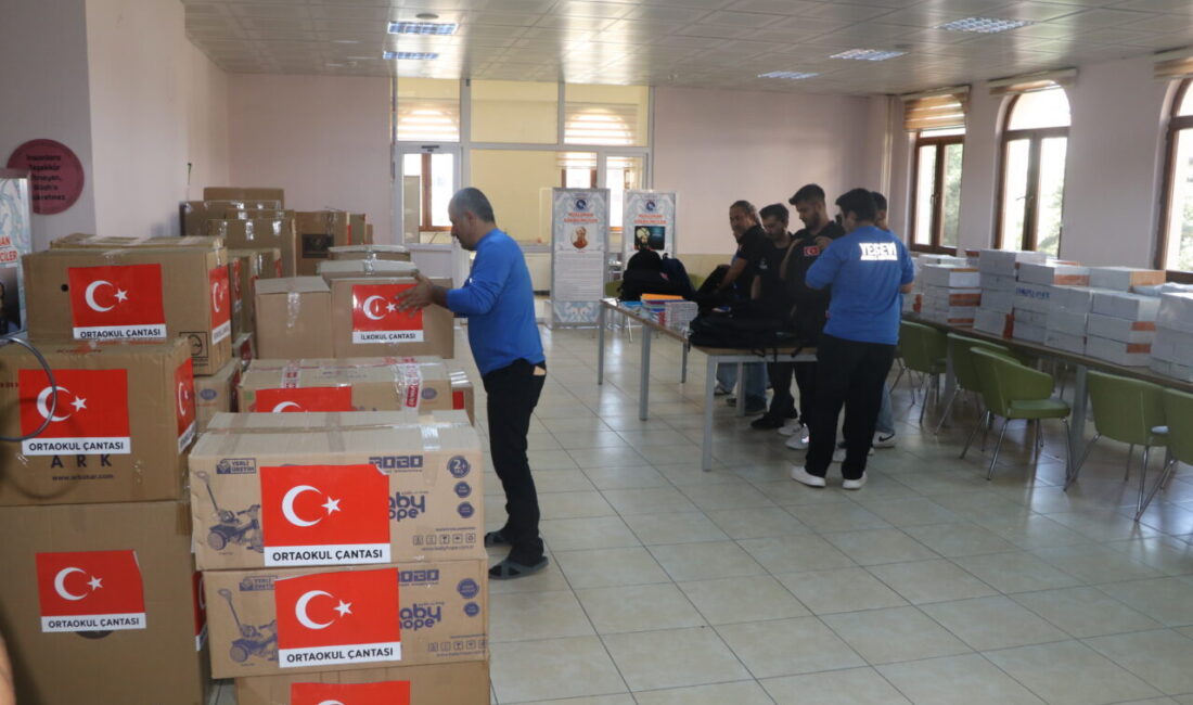  Çankırı'da 5 sivil toplum kuruluşu tarafından Suriye'deki öğrencilere kırtasiye malzemesi