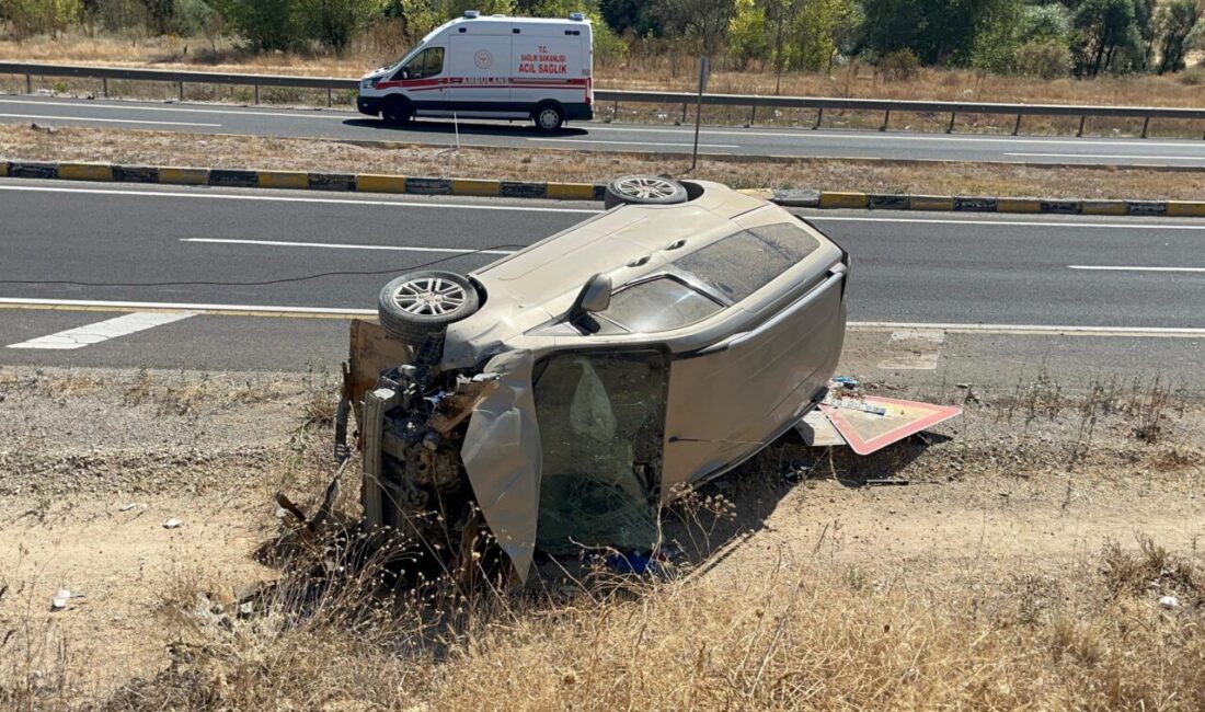  Çankırı'nın Çerkeş ilçesinde şarampole devrilen hafif ticari araçtaki 2'si çocuk
