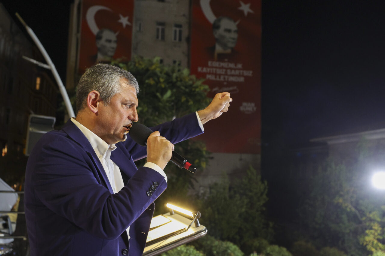 CHP Genel Başkanı Özgür Özel, İstanbul Büyükşehir Belediyesine (İBB) yönelik