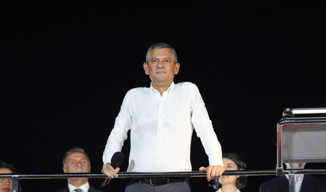 CHP Genel Başkanı Özgür Özel, İstanbul Büyükşehir Belediyesine (İBB) yönelik