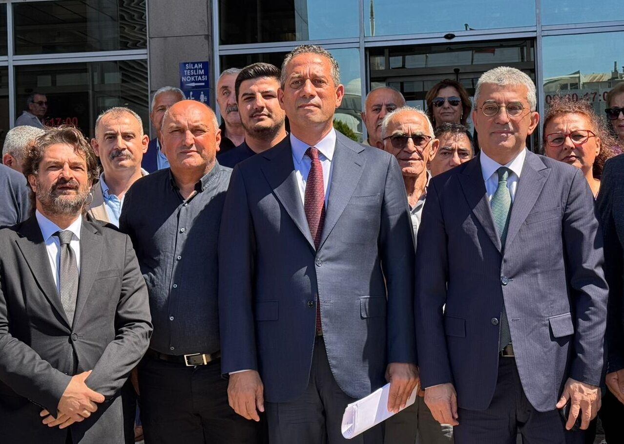 CHP Grup Başkanvekilleri Gökhan Günaydın ve Ali Mahir Başarır, İstanbul