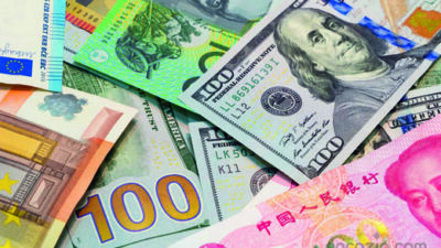 İstanbul serbest piyasada dolar 41,0430 liradan, avro 47,7330 liradan güne