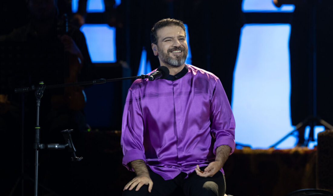 Dünya müziği geleneğinin usta isimlerinden biri olarak gösterilen Sami Yusuf,