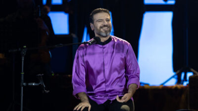 Dünya müziği geleneğinin usta isimlerinden biri olarak gösterilen Sami Yusuf,