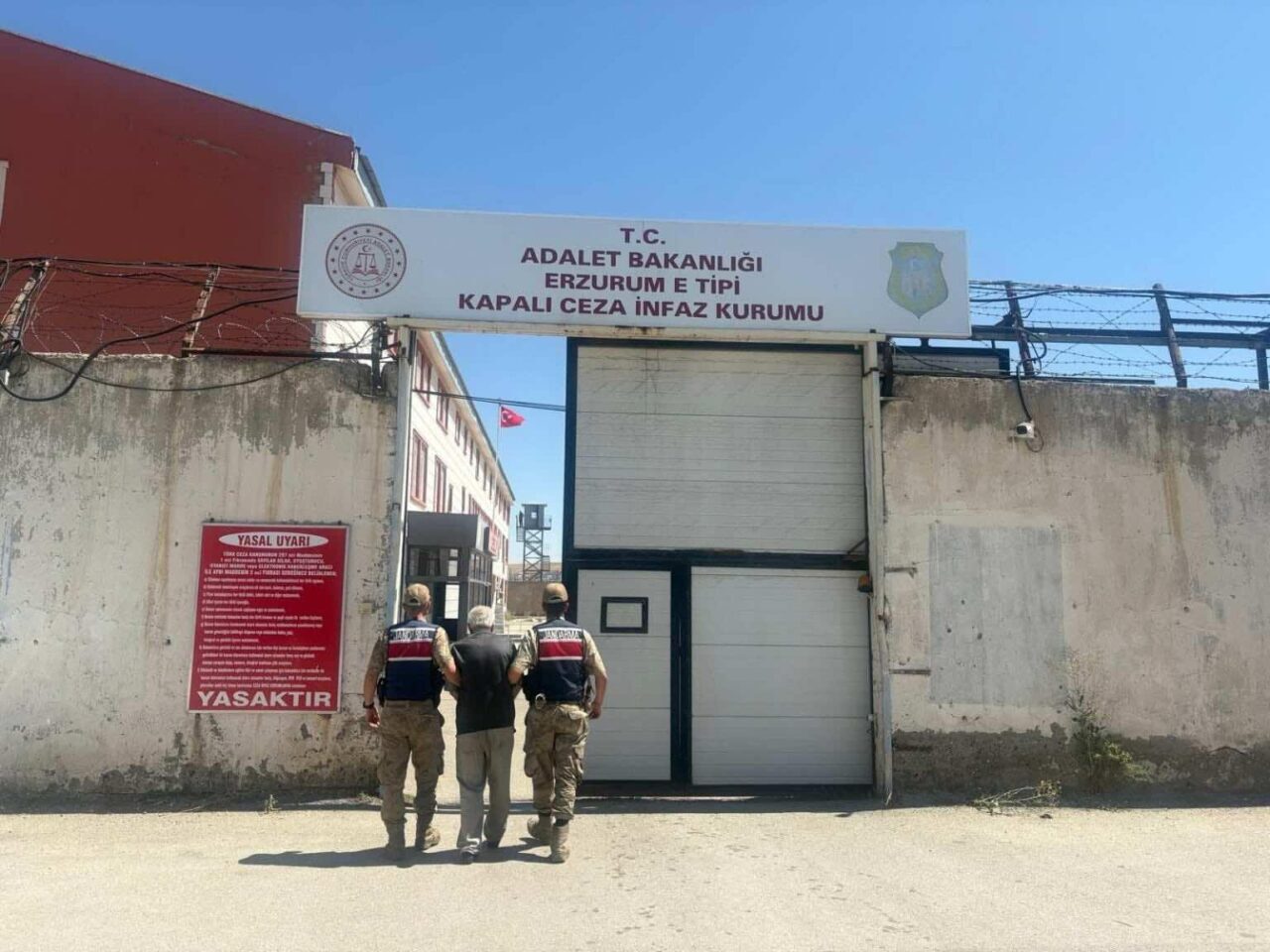 Erzurum'da hakkında 8 yıl, 6 ay kesinleşmiş hapis cezası bulunan