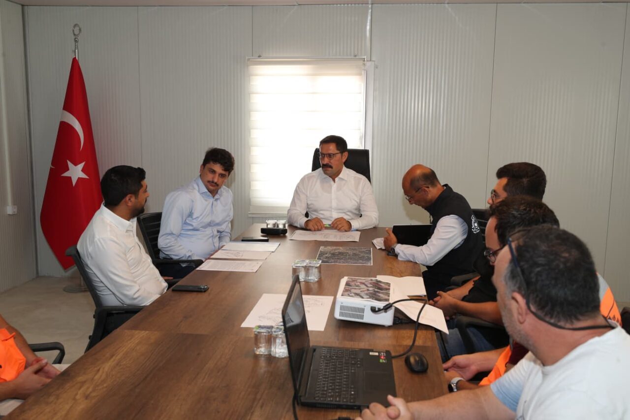 Hatay’ın Defne ilçesinde, 6 Şubat 2023’teki depremlerin ardından yapımına başlanan