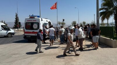 Hatay'ın Hassa ilçesinde otomobil ile çekicinin çarpışması sonucu 3 kişi