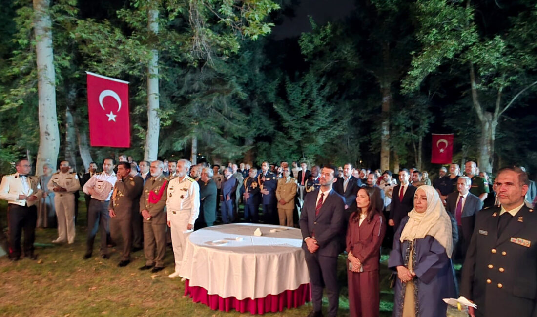  İran'ın başkenti Tahran'da, 30 Ağustos Zafer Bayramı ve Türk Silahlı