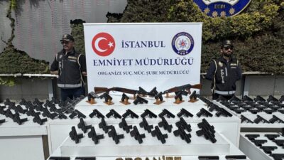İstanbul'da, suç örgütlerine yönelik düzenlenen operasyonlarda gözaltına alınan 24 şüpheliden