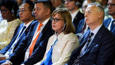 İzmir Büyükşehir Belediyesinin Ticaret Bakanlığının himayesinde bu yıl "şehrinde kalbinde"