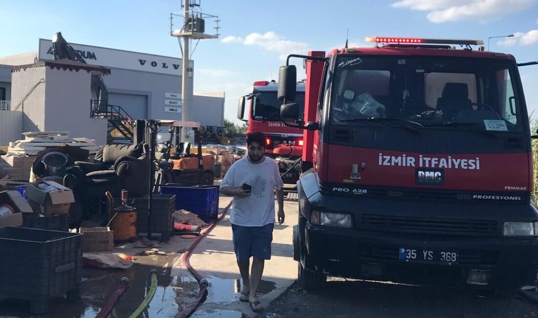  İzmir'in Menemen ilçesinde mobilya üretimi yapan bir fabrikada başlayıp otluk