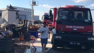  İzmir'in Menemen ilçesinde mobilya üretimi yapan bir fabrikada başlayıp otluk