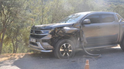 İzmir'in Ödemiş ilçesinde pikapla motosikletin çarpıştığı kazada 1 kişi öldü,