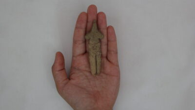  İzmir'in Kemalpaşa ilçesindeki Ulucak Höyüğü'nde yürütülen kazılarda, 8 bin yıllık