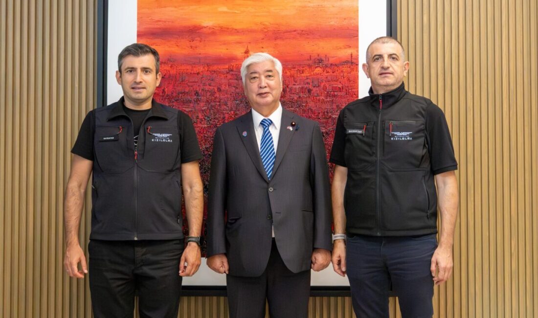 Japonya Savunma Bakanı Nakatani Gen ve beraberindeki heyet, Baykar'ı ziyaret
