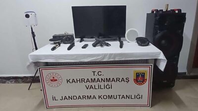 Kahramanmaraş'ta bağ evinden hırsızlık yaptıkları iddiasıyla gözaltına alınan 3 zanlı