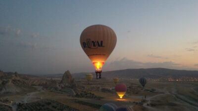 Kapadokya bölgesindeki sıcak hava balonları, 30 Ağustos Zafer Bayramı dolayısıyla