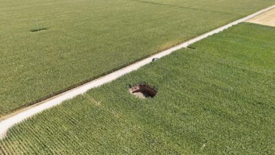 Karaman'ın merkeze bağlı Sudurağı beldesinde 15 metre çapında, derinliği 5