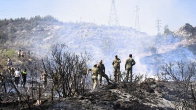  Kuzey Kıbrıs Türk Cumhuriyeti'nin (KKTC) Girne kentinde çıkan orman yangını,