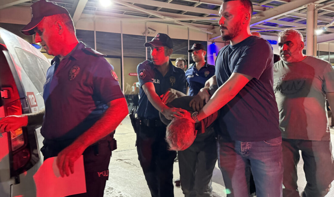 Konya'nın merkez Karatay ilçesinde araca düzenlediği silahlı saldırıyla 1'i çocuk