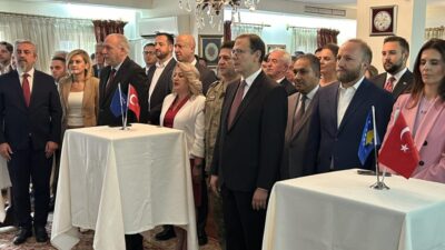  Kosova'nın başkenti Priştine'de 30 Ağustos Zafer Bayramı ve Türk Silahlı