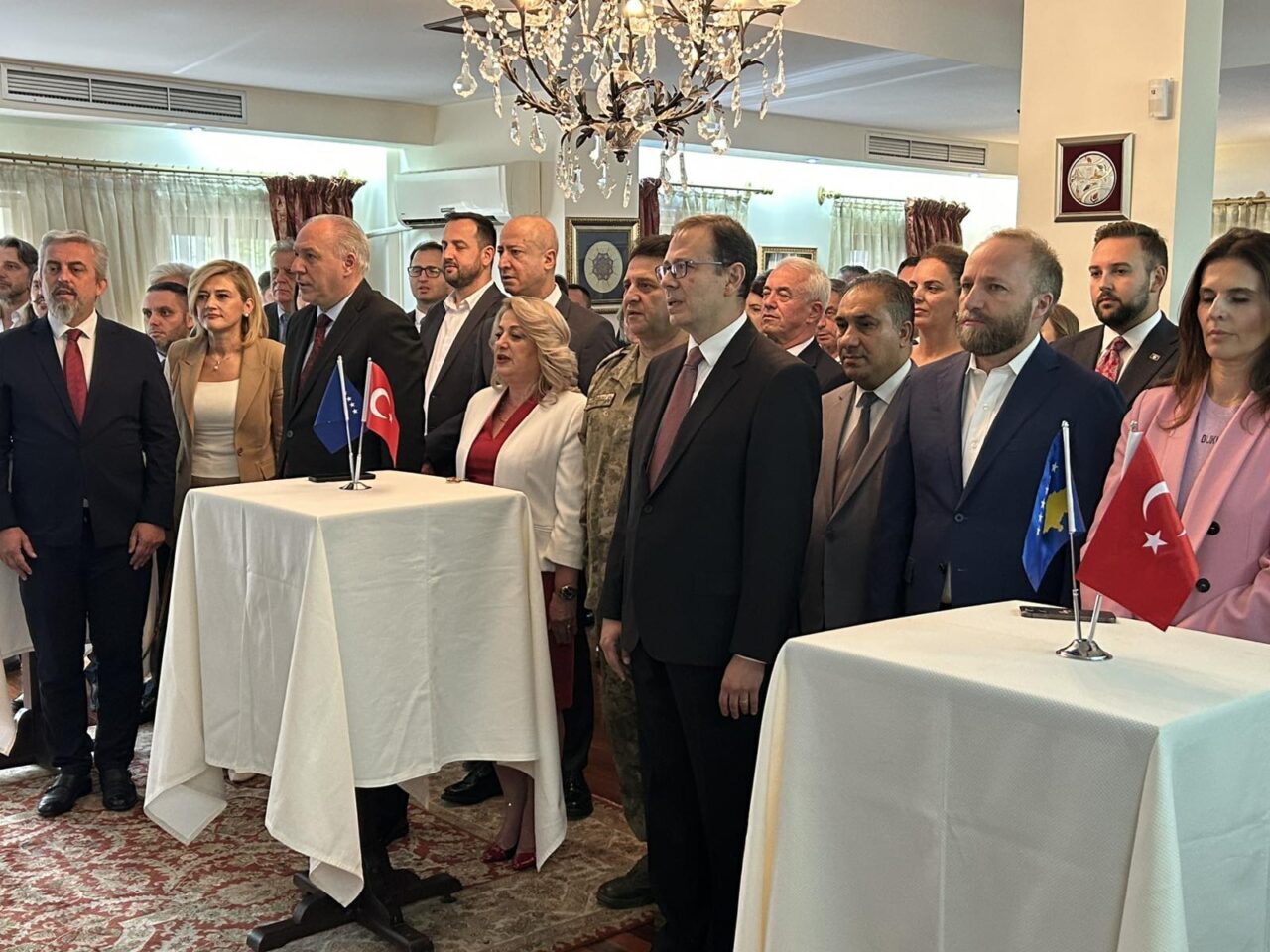  Kosova'nın başkenti Priştine'de 30 Ağustos Zafer Bayramı ve Türk Silahlı