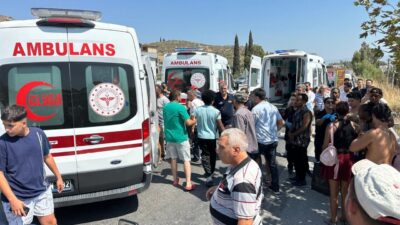 Aydın'ın Kuşadası ilçesinde yabancı turistleri taşıyan minibüsün devrilmesi sonucu 7