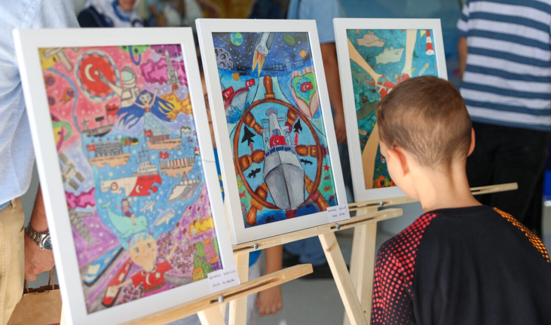  "Mavi Vatan Resim Yarışması"nda başarılı olan öğrencilerin eserleri, TEKNOFEST Mavi