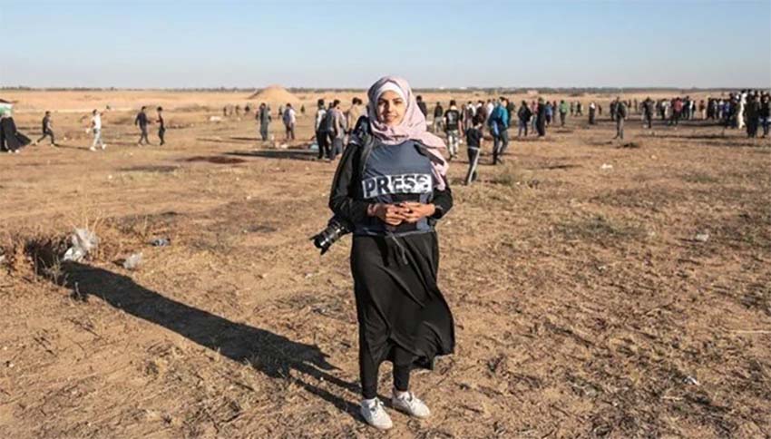 Sosyal medyada gazeteci Meryem Meryem Ebu Dekka’nın ve oğlunun elinde