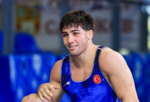 Milli güreşçi Ahmet Yağan, Bulgaristan'da düzenlenen Dünya 20 Yaş Altı