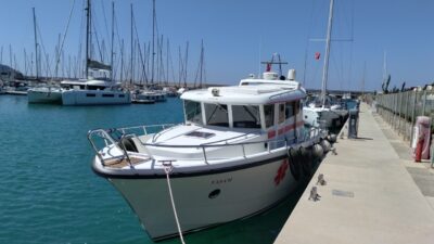 Muğla'da dalış sırasında vurgun yiyen dalgıç, İzmir'de tedaviye alındı.