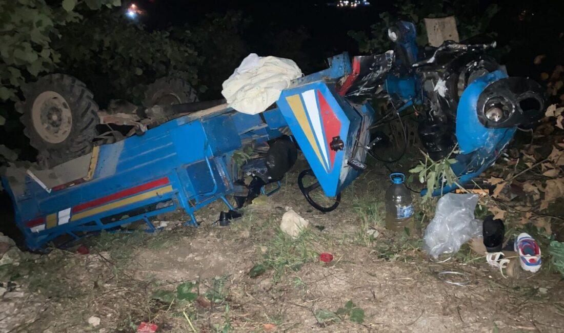 Ordu'nun Ünye ilçesinde tarım aracının şarampole devrildiği kazada aynı aileden